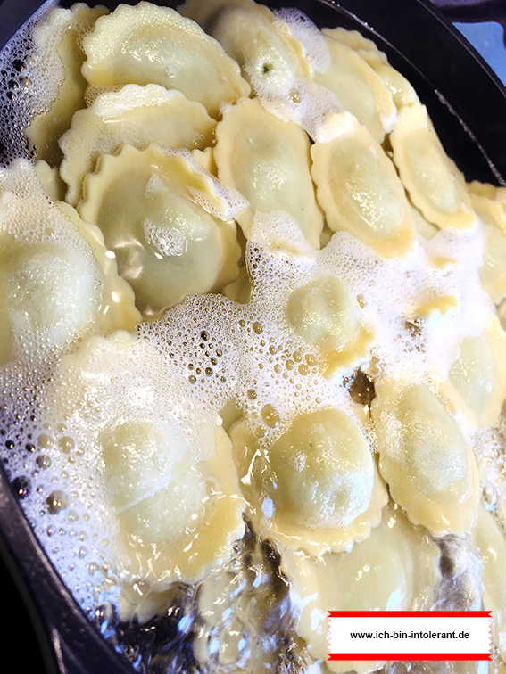 Tortellini bofrost*free glutenfrei und laktosefrei im kochenden Wasser